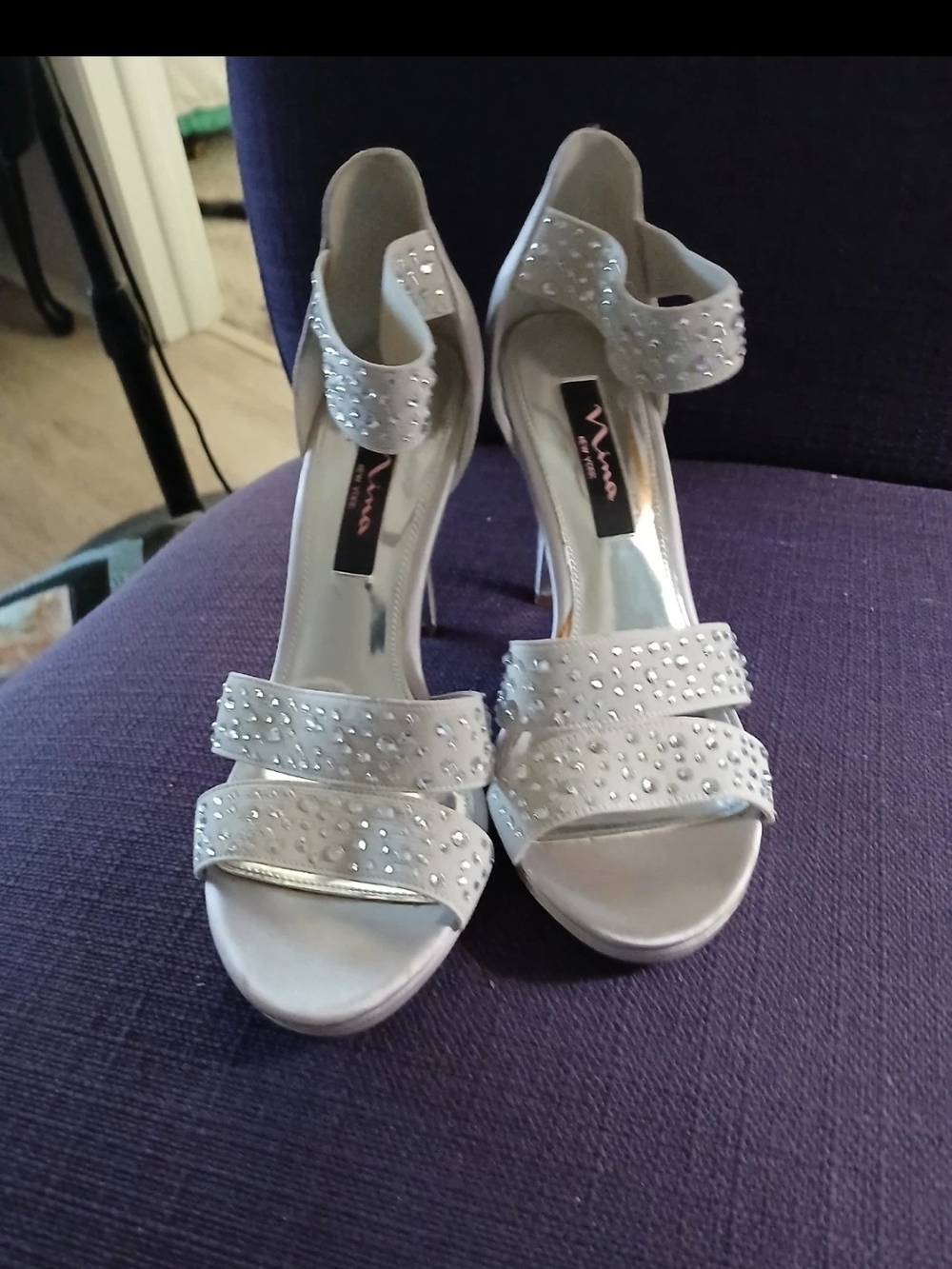 Nina Silver Sparkles Sz 7.5 High Heel Shoes Princess Inspired Easy Dance Jewels